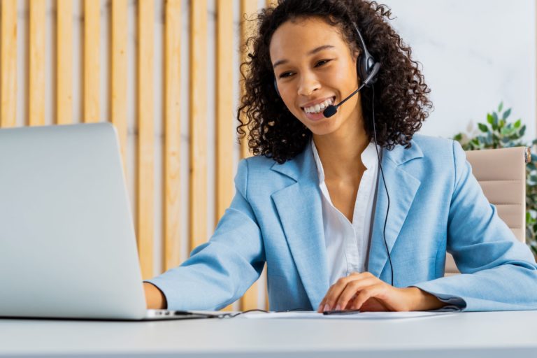 Hybridation de la relation client en assurances